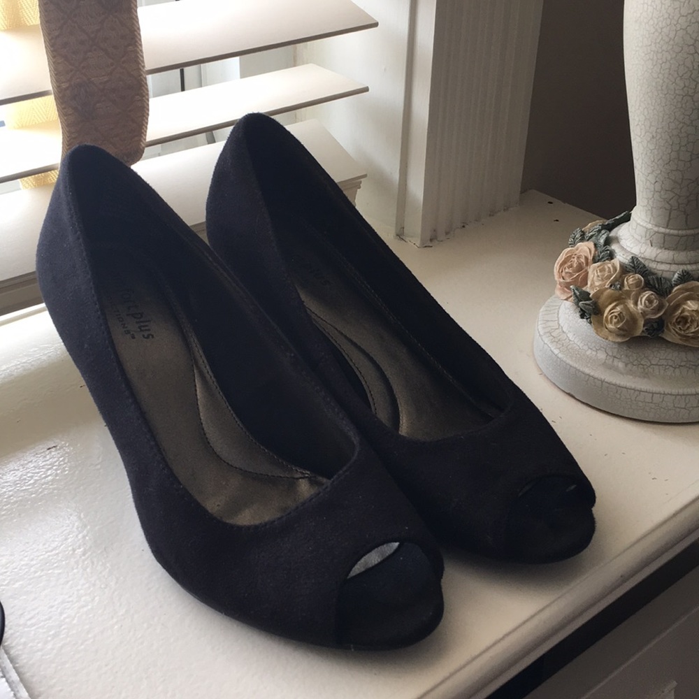 Black Wedge heels